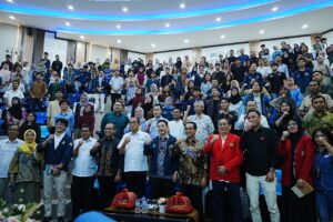 Arsjad Rasjid di Unhas Strategi Kewirausahaan dan Peran Generasi Muda dalam Mewujudkan Indonesia Emas 2045