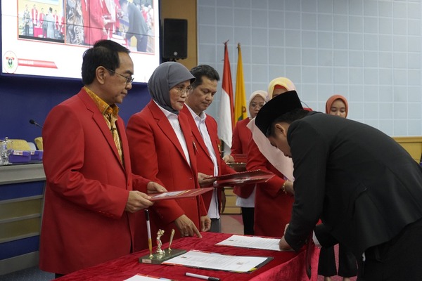 Penyerahan SK Non PNS Tetap bagi 146 Dosen Baru Lingkup Unhas