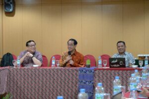 Rektor Unhas Hadiri Workshop LAUTRA Paparkan Pentingnya SBF dalam Pengelolaan Kawasan Konservasi Laut