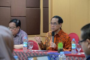Rektor Unhas Hadiri Workshop LAUTRA Paparkan Pentingnya SBF dalam Pengelolaan Kawasan Konservasi Laut