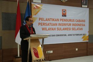 Lantik Pengurus PII Cabang Sulsel, Rektor Unhas Penting Kompetensi Insinyur Menyesuaikan Kebutuhan Zaman