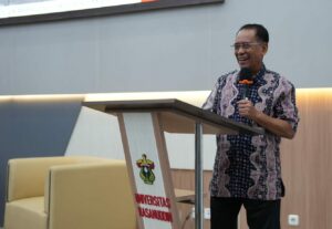 Kuliah Umum Rektor UICI di Unhas, Soroti Peran AI dan Ekonomi Hijau untuk Masa Depan Berkelanjutan