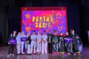 Menjelajahi Emosi melalui Harmoni, Talenta Unhas Bersinar di Pentas Seni 2025