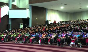 Periode Wisuda April, Rektor Unhas Alumni Harus bangga pada Almamater