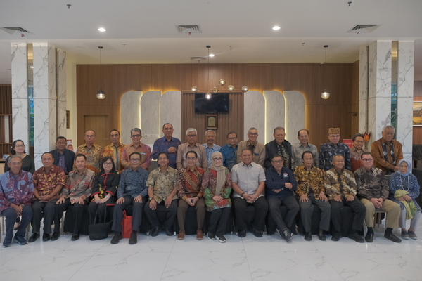 Silaturahmii III Forum Komunikasi Rektor PTN Purna Bakti 2025 jadi Momentum Sinergi Bersama