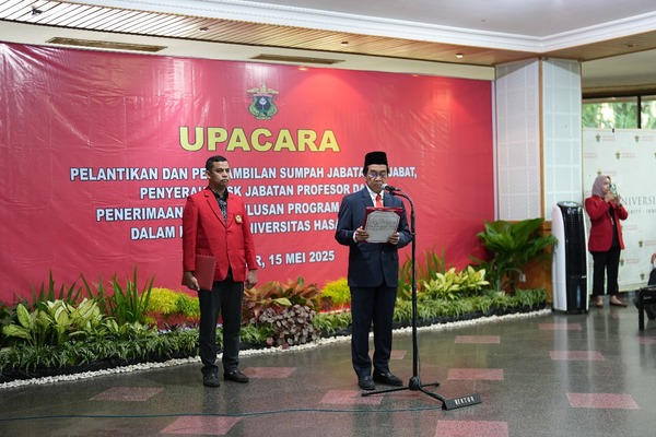 Pelantikan Pejabat di Lingkup Unhas, Rektor Gerak Maju Menuju Kampus Unggul dan Berdampak