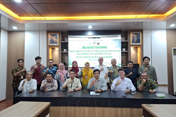 Fakultas Kehutanan Unhas Bahas Kerja Sama Pengembangan Aren dengan Kementerian Kehutanan