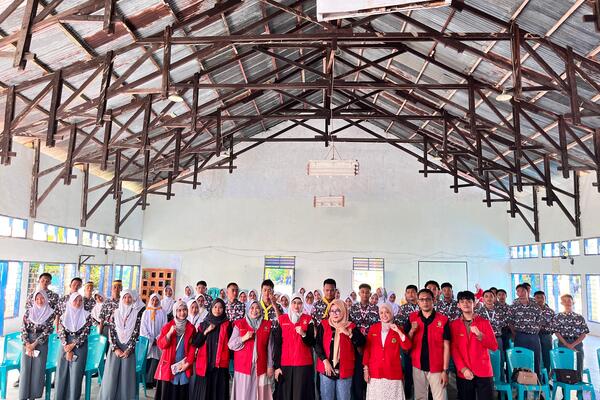 Fakultas Keperawatan Unhas Gelar Pelatihan Personal Review di SMAN 1 Barru