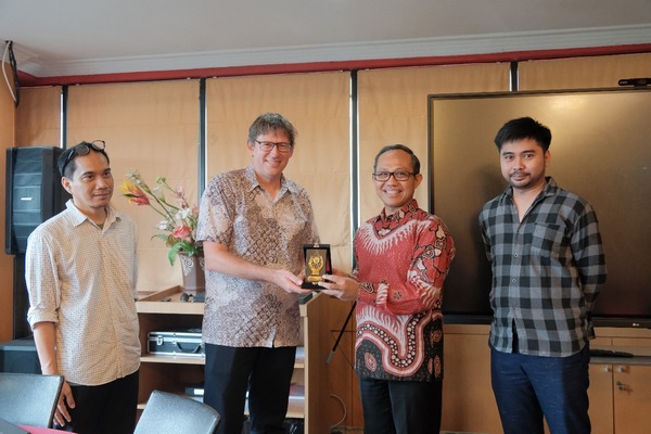 Unhas dan NUS College Singapura Perkuat Kolaborasi Global melalui Program GEx Sulawesi
