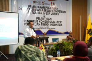 Pelatihan dan Sertifikasi Asesor Kompetensi, Komisioner BNSP LSP Unhas Paling Berkembang di Indonesia