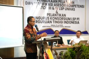 Pelatihan dan Sertifikasi Asesor Kompetensi, Komisioner BNSP LSP Unhas Paling Berkembang di Indonesia