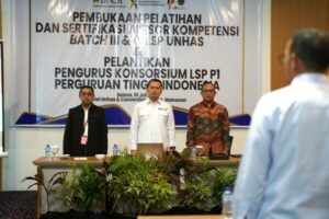 Pelatihan dan Sertifikasi Asesor Kompetensi, Komisioner BNSP LSP Unhas Paling Berkembang di Indonesia