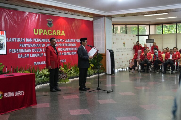 Rektor Unhas Lantik Pejabat Baru, Serahkan SK Profesor, dan Terima Dosen Lulusan S3