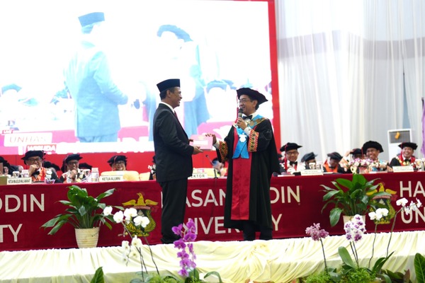 Unhas Gelar Wisuda Periode Juli, Rektor dan Menteri Pertanian Beri Pesan Inspiratif
