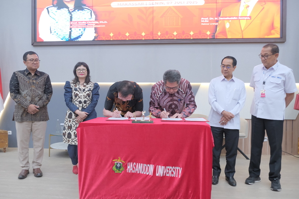 Unhas Teken PKS dengan IMIP dan Huayou, Rektor Ini Wujud Nyata Kolaborasi Kampus dan Industri