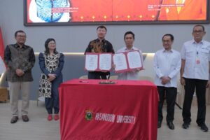 Unhas Teken PKS dengan IMIP dan Huayou, Rektor Ini Wujud Nyata Kolaborasi Kampus dan Industri
