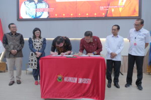 Unhas Teken PKS dengan IMIP dan Huayou, Rektor Ini Wujud Nyata Kolaborasi Kampus dan Industri