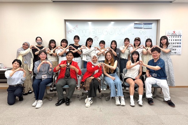 Dua Mahasiswa Keperawatan Unhas Tuntaskan Program Praktik Klinis Global di Jepang