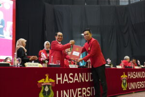 PKKMB Pascasarjana 2025 Unhas Tekankan Peran Mahasiswa Baru untuk Riset dan Inovasi