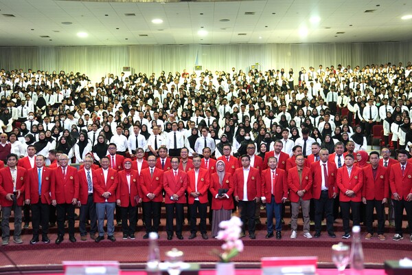 PKKMB Pascasarjana 2025 Unhas Tekankan Peran Mahasiswa Baru untuk Riset dan Inovasi