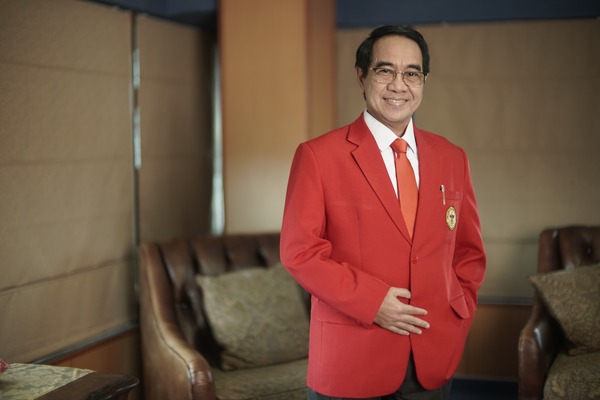 Rektor Unhas Jas Almamater Gratis adalah Wujud Apresiasi untuk Mahasiswa Unhas