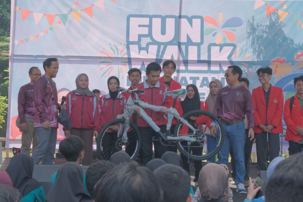 Funwalk Meriah Warnai Dies Natalis ke-69 Unhas, Lebih 50 Tenant Ramaikan Kegiatan