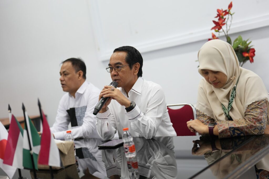 Unhas-Kanazawa University Gelar Wallacea Summer School 2025 Integrasi Geodiversitas, Biodiversitas, dan Warisan Budaya