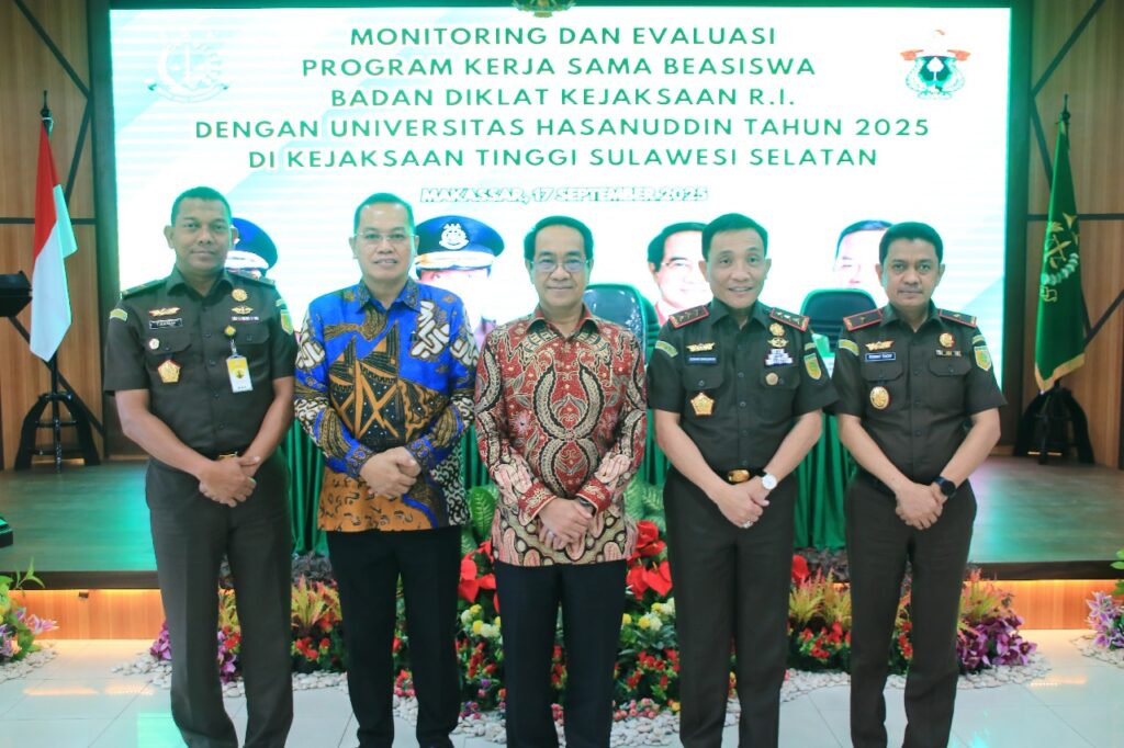 Unhas dan Badiklat Kejaksaan RI Gelar Monev Program Beasiswa Tahun 2025 di Kejati Sulsel