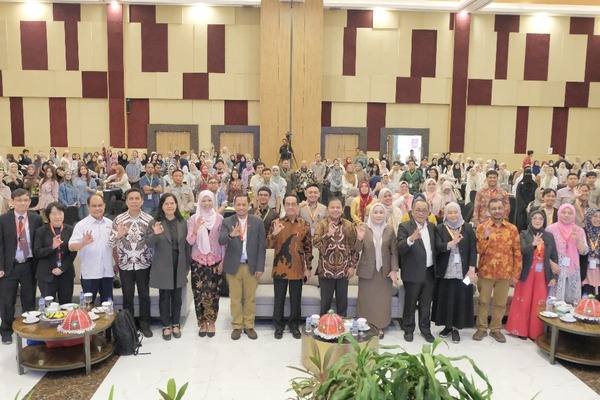 FKM Unhas Gelar Konferensi Internasional Bahas Inovasi Global untuk Keselamatan dan Kesehatan Masyarakat