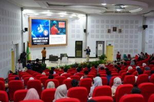 Helmy Yahya Bagi Inspirasi di Unhas, Rektor Perkuat Soft Skill dan Komunikasi