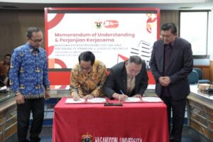 Unhas dan Yayasan JHL Merah Putih Kasih Berkolaborasi dalam Program Beasiswa Kelapa