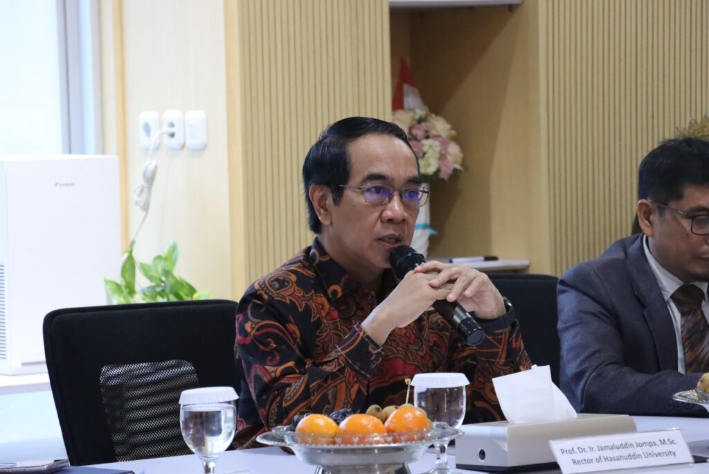 Unhas Dorong Pertanian Berkelanjutan Melalui Konferensi Internasional IC-FSSAT 2025