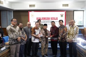 Badan Legislasi DPR RI Kunjungi Unhas Bahas RUU Komoditas Strategis 6