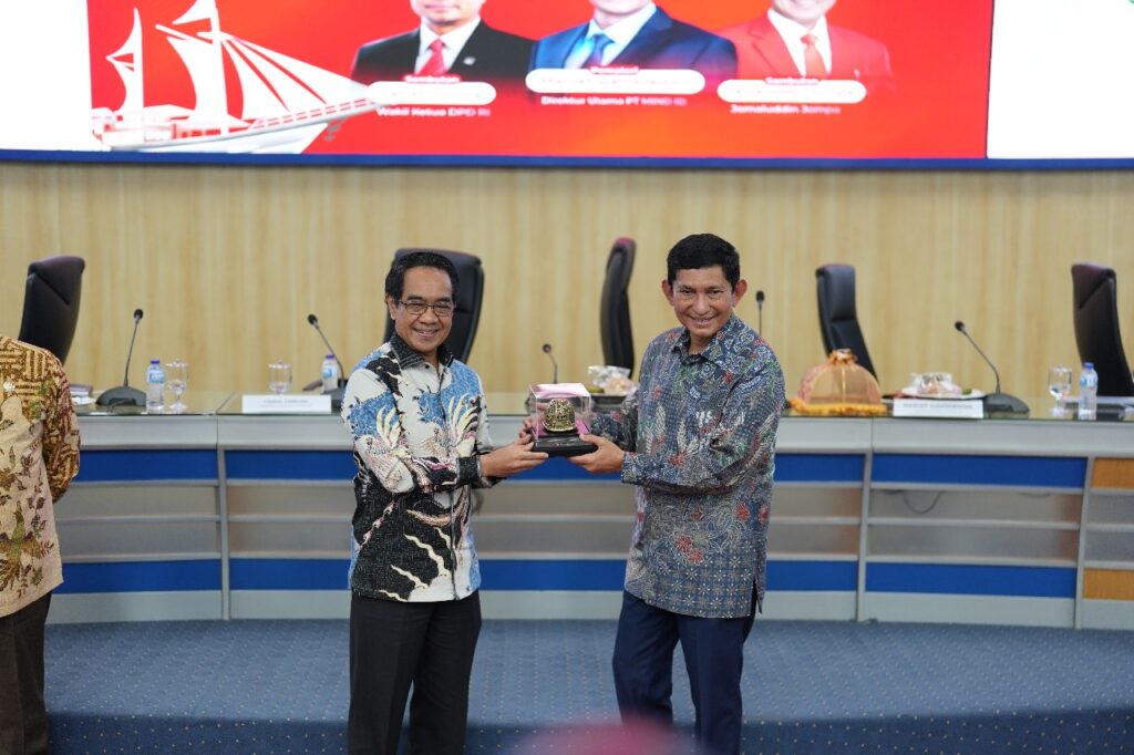 Kuliah Umum di Unhas, Direktur Utama Mind ID Beberkan Enam Tantangan Hilirisasi Mineral