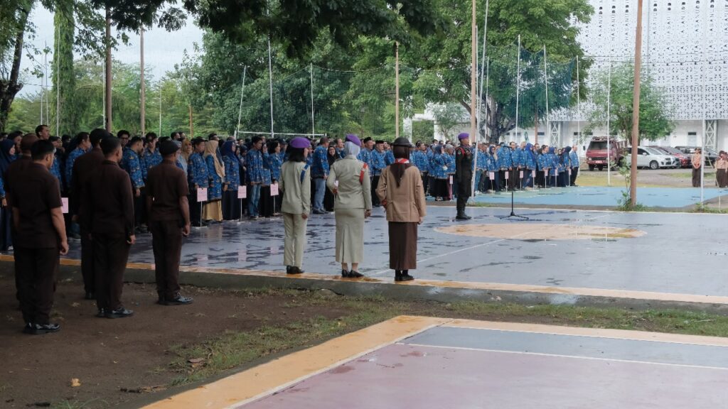 Momen Hari Pahlawan, Rumah Sakit Unhas Terima Bantuan Ambulans dari BNII 1