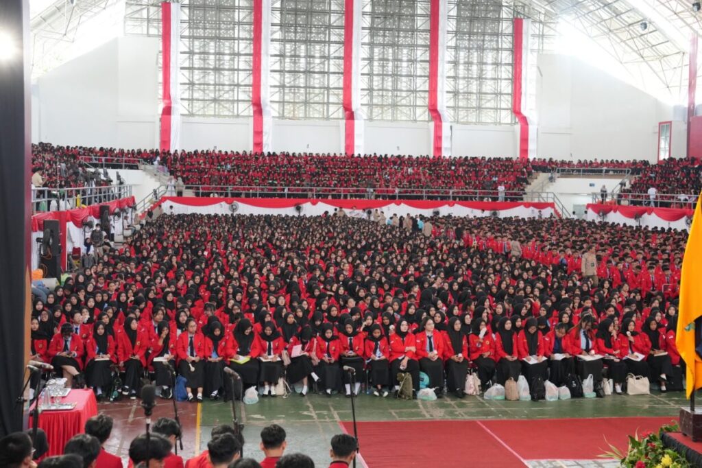 PKKMB Unhas 2025: Menanamkan Semangat Keberlanjutan Sejak Hari Pertama di Kampus