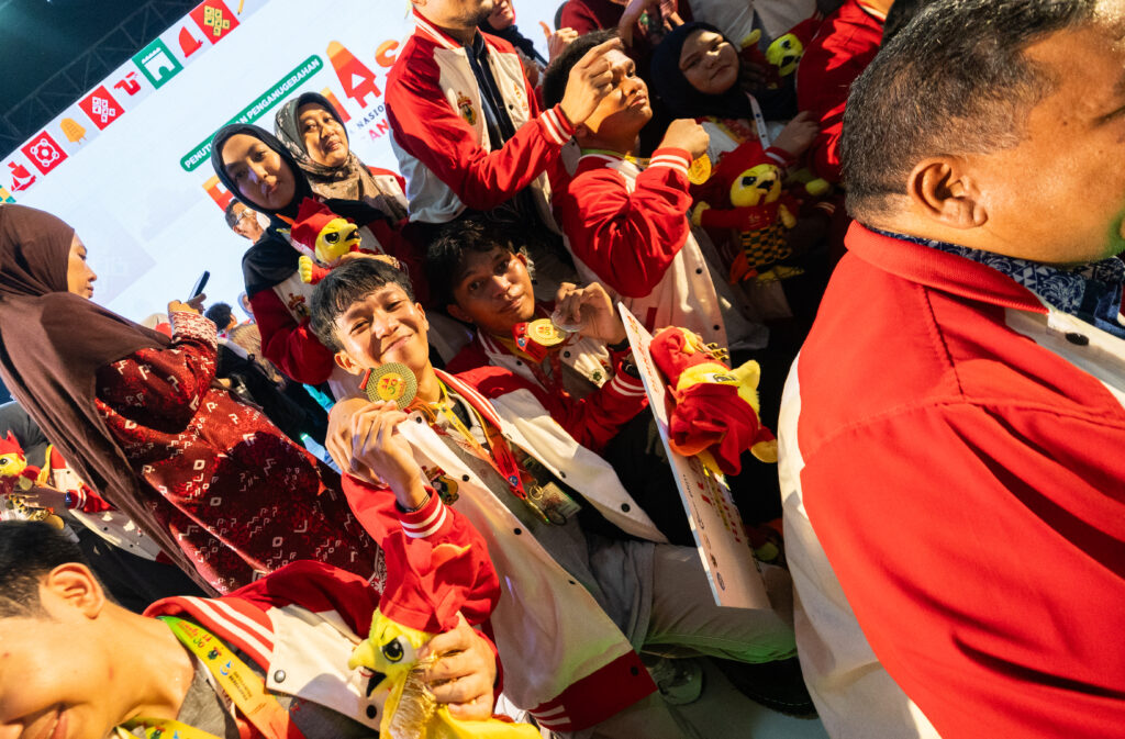 Unhas Pertahankan Piala Adhikarta Kertawidya di PIMNAS 38 Bukti Keunggulan