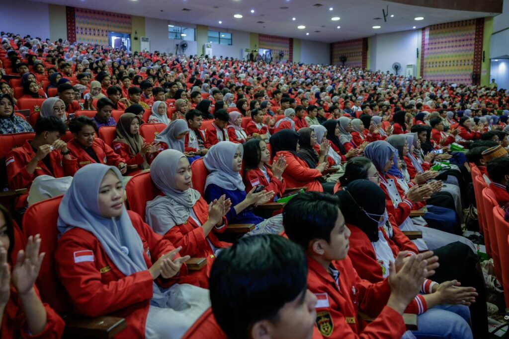 Dihadapan 2.500 Mahasiswa Unhas, Menhan Jangan Biarkan Potensi Ancaman Berkembang Tanpa Respon