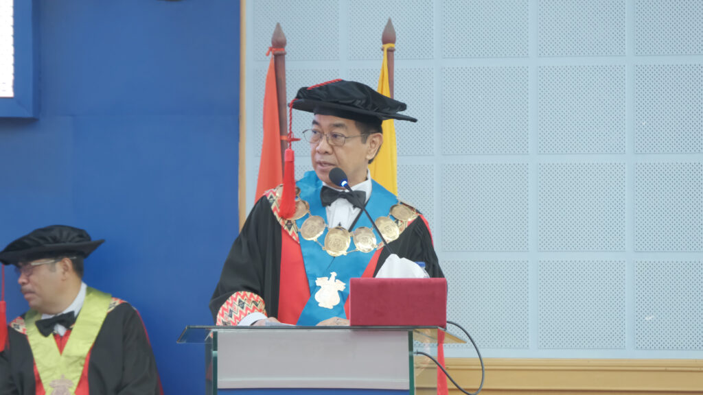 Pengukuhan Lima Guru Besar Unhas, Rektor Tekankan Pentingnya Kolaborasi Lintas Disiplin Ilmu