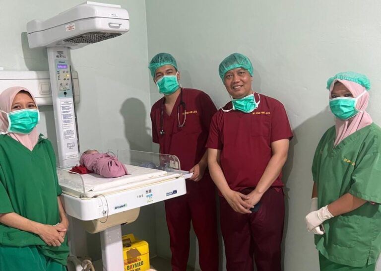 Tim Medis Unhas Selamatkan Tiga Ibu Hamil Korban Bencana di Pidie Jaya Lewat Operasi Caesar Darurat