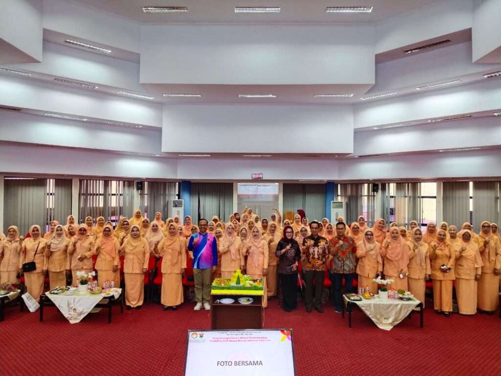 Darma Wanita Persatuan Unhas Peringati HUT ke-26 dan Hari Ibu