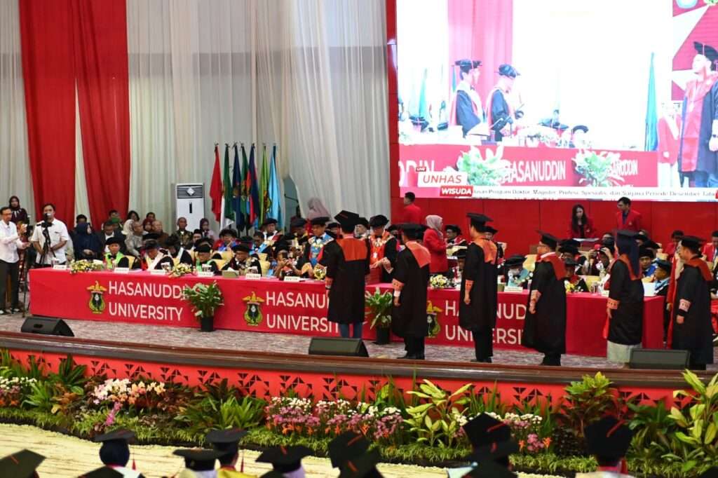 Sebanyak 1.901 Wisudawan Baru Pada Wisuda Unhas Periode Desember 2025