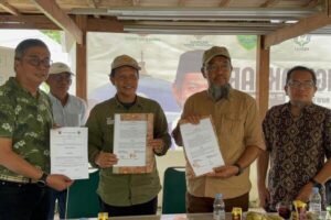 Ayam ALOPE UNHAS-1 Jadi Ikon Pengentasan Kemiskinan Pemkab Barru