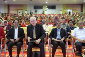 Menteri Diktisaintek Hadiri Nobel Laureate Lecture di Unhas, Rektor Momen Sangat Langka