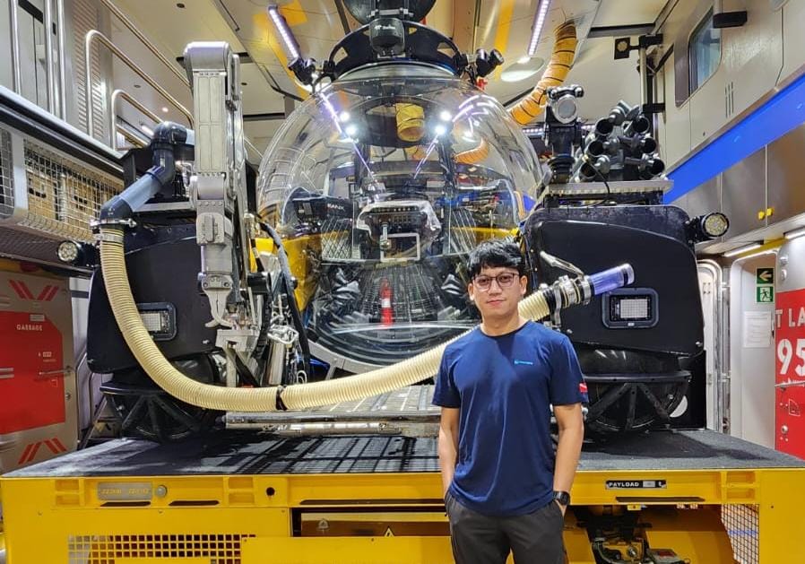 Peneliti FIKP Unhas Lakukan Riset Ekosistem Bawah Laut Bersama OceanX dan BRIN