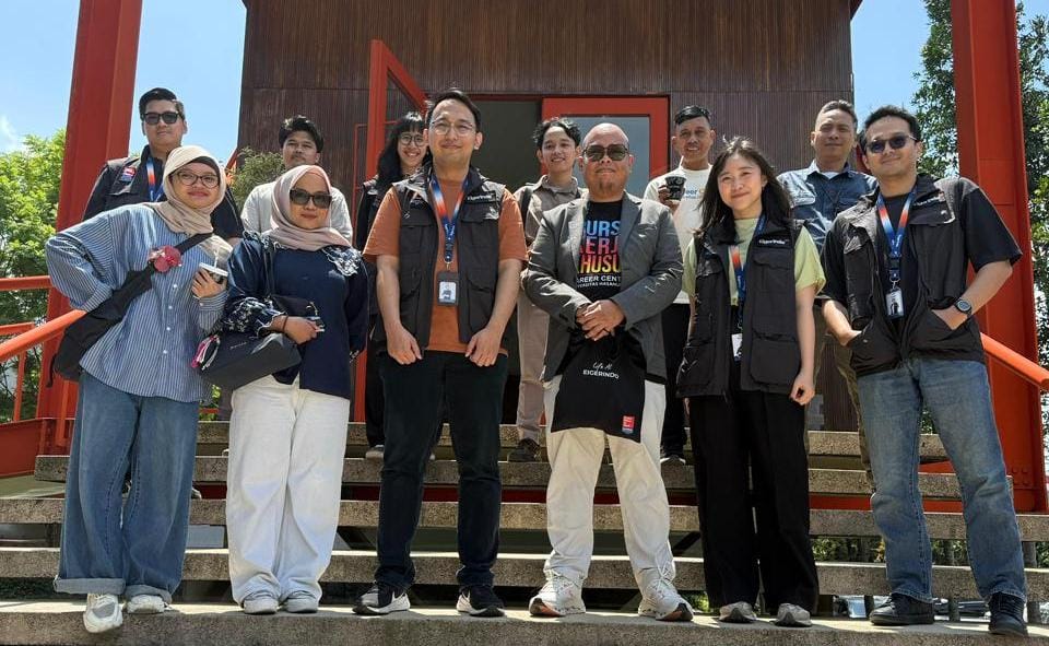 Perluas Jejaring Industri, Career Center Unhas Kunjungi Eigerindo di Bandung