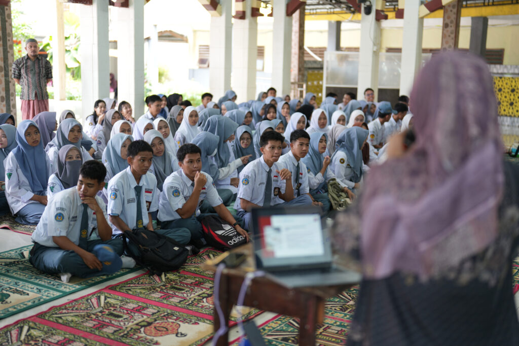 Sosialisasi SNPMB 2026 di Maros dan Pangkep, Tim Unhas Berikan Tips dan Strategi Memilih Prodi