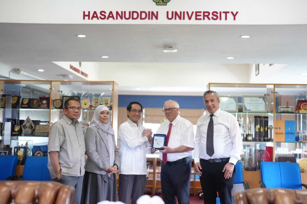 Unhas dan University of Arkansas Perkuat Kolaborasi Riset Unggas Internasional