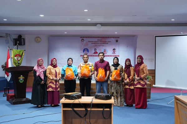 dharma wanita persatuan unhas gelar amaliah ramadhan 1447 h