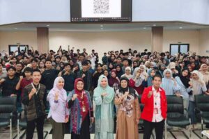 ratu lebah, mikroplastik, dan masa depan lingkungan kuliah umum kehutanan unhas buka wawasan mahasiswa